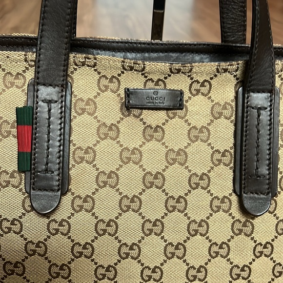 A294 - 💯 % authentic Gucci shoulder bag - Picture 10 of 16